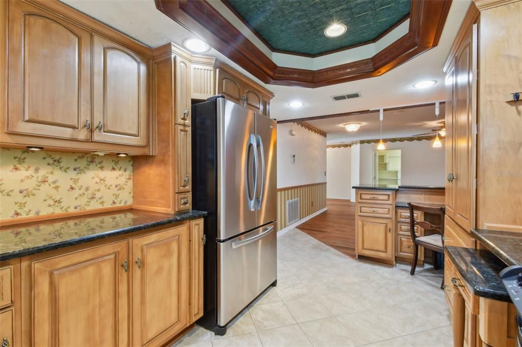 Image 9 of property listing at 912 E DEL WEBB BOULEVARD, Sun City Center, FL 33573