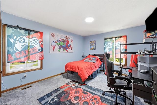 160 Puck Lane, Thomasville, NC 27360