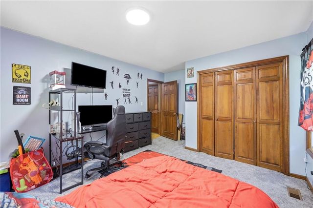 160 Puck Lane, Thomasville, NC 27360