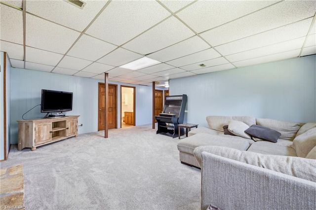 160 Puck Lane, Thomasville, NC 27360