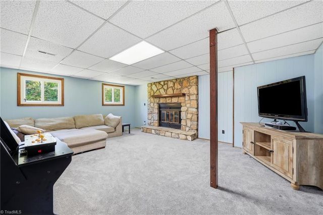 160 Puck Lane, Thomasville, NC 27360