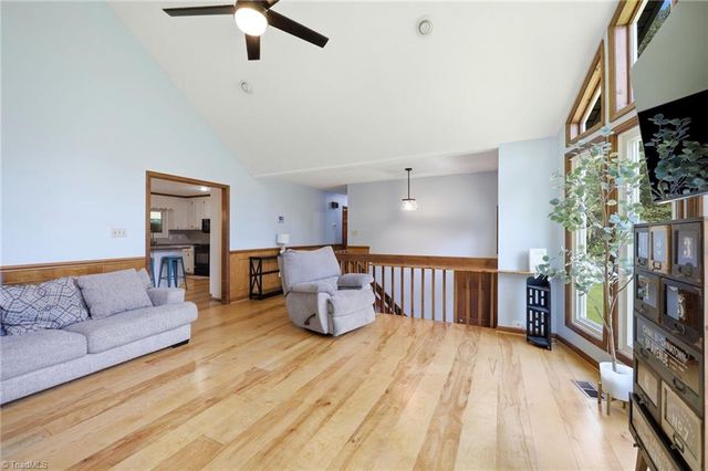 160 Puck Lane, Thomasville, NC 27360
