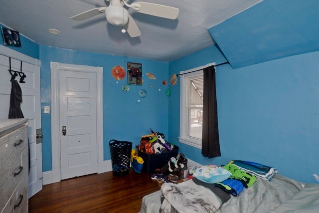 41 Embury St, Springfield, MA 01109