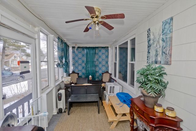 41 Embury St, Springfield, MA 01109