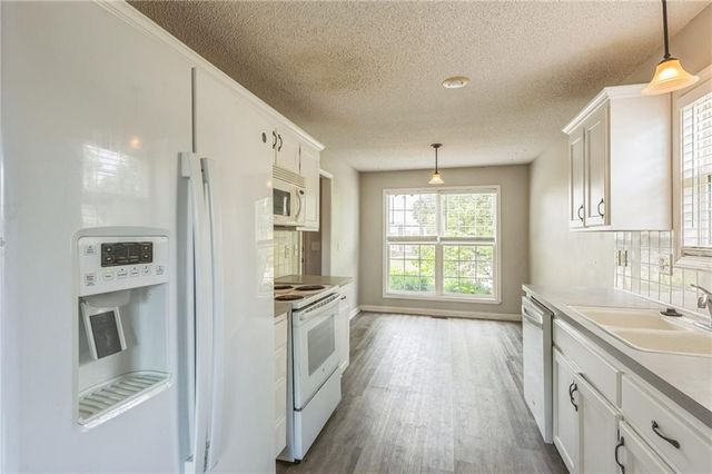 1010 N Clinton Street, Olathe, KS 66061