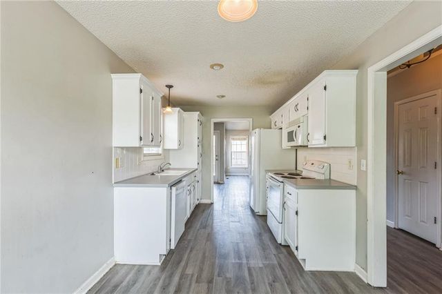 1010 N Clinton Street, Olathe, KS 66061