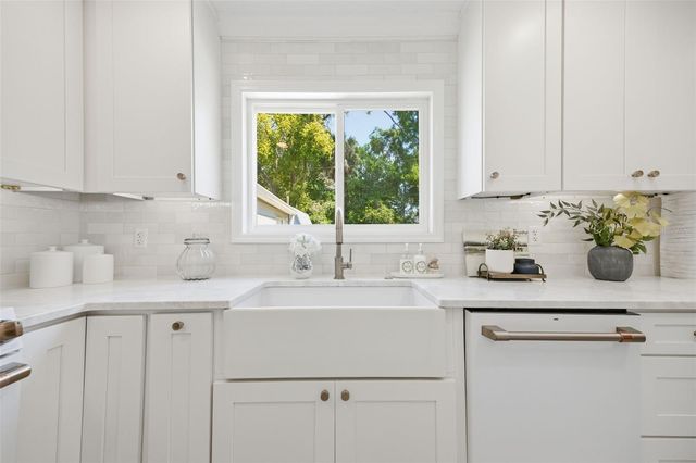 921 CORNELIUS AVENUE, Tampa, FL 33603