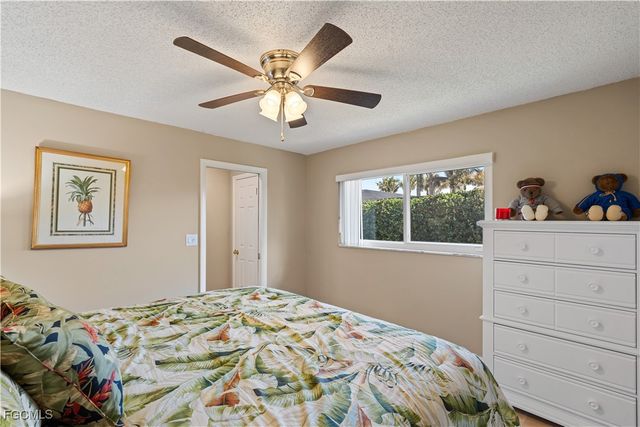 1011 S Town And River DR, Fort Myers, FL 33919