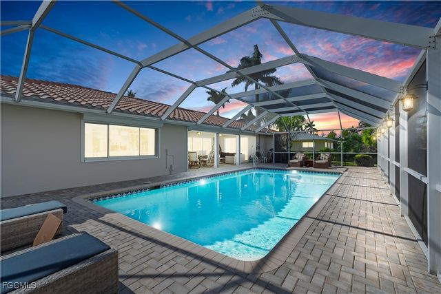 1011 S Town And River DR, Fort Myers, FL 33919