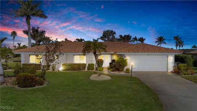 1011 S Town And River DR, Fort Myers, FL 33919