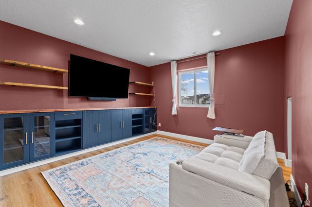 6976 S KOKOPELLI CT, West Jordan, UT 84081