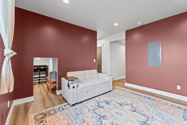 6976 S KOKOPELLI CT, West Jordan, UT 84081