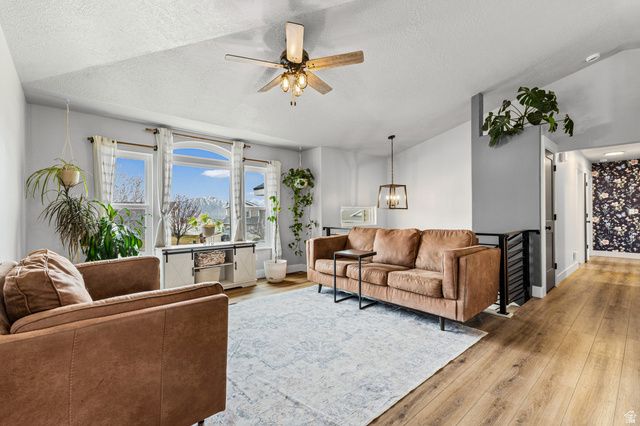 6976 S KOKOPELLI CT, West Jordan, UT 84081