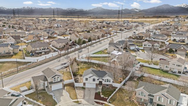 6976 S KOKOPELLI CT, West Jordan, UT 84081