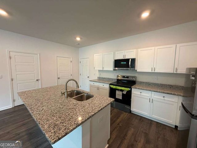 727 Aura Trail, Lawrenceville, GA 30045