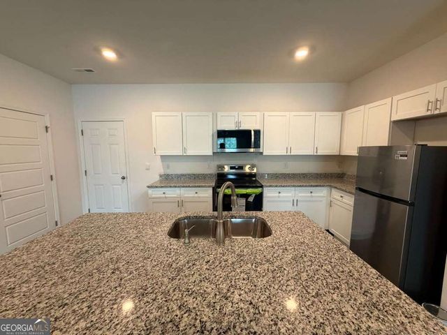 727 Aura Trail, Lawrenceville, GA 30045