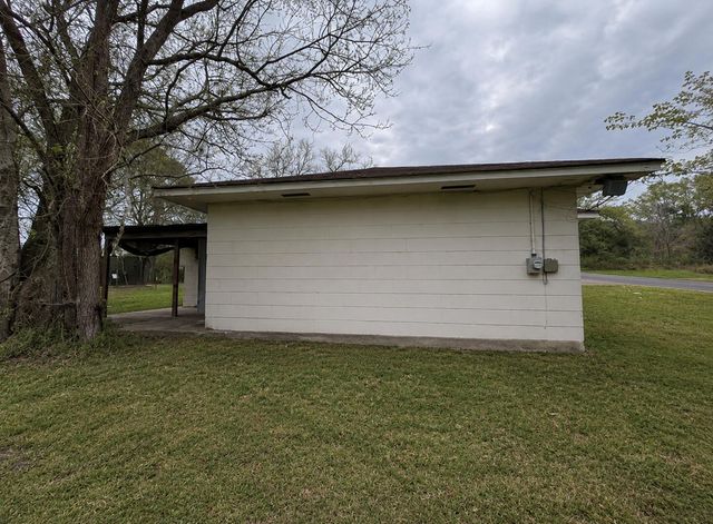 600 Anacoco, Leesville, LA 71446