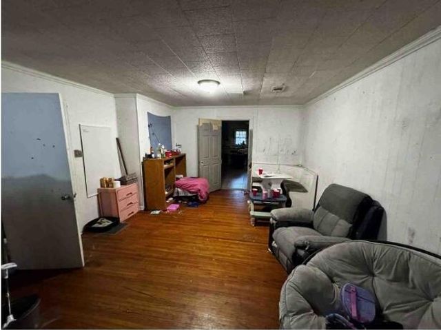 600 Anacoco, Leesville, LA 71446