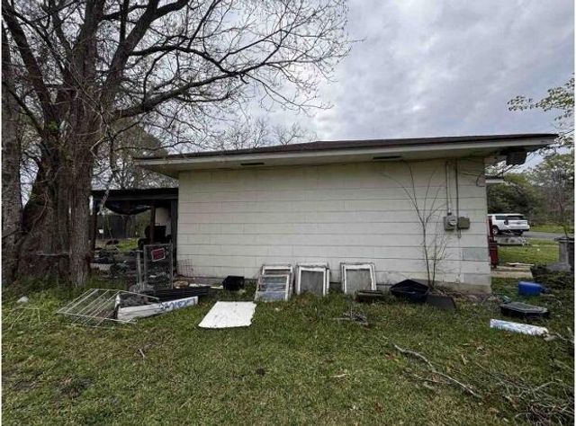 600 Anacoco, Leesville, LA 71446
