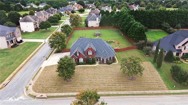 8100 Powhattan Court, Mcdonough, GA 30252