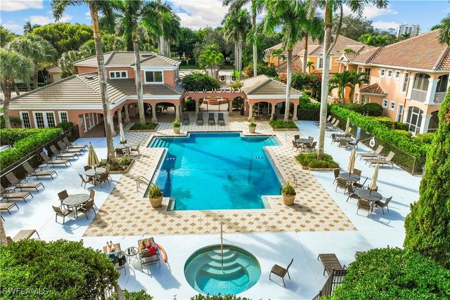 645 Via Mezner VIA 804, Naples, FL 34108