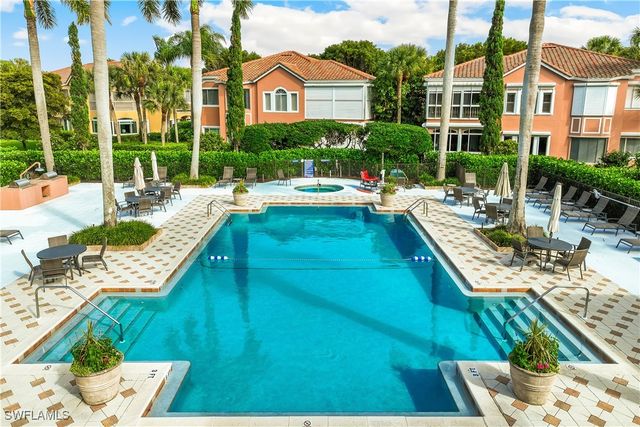 645 Via Mezner VIA 804, Naples, FL 34108