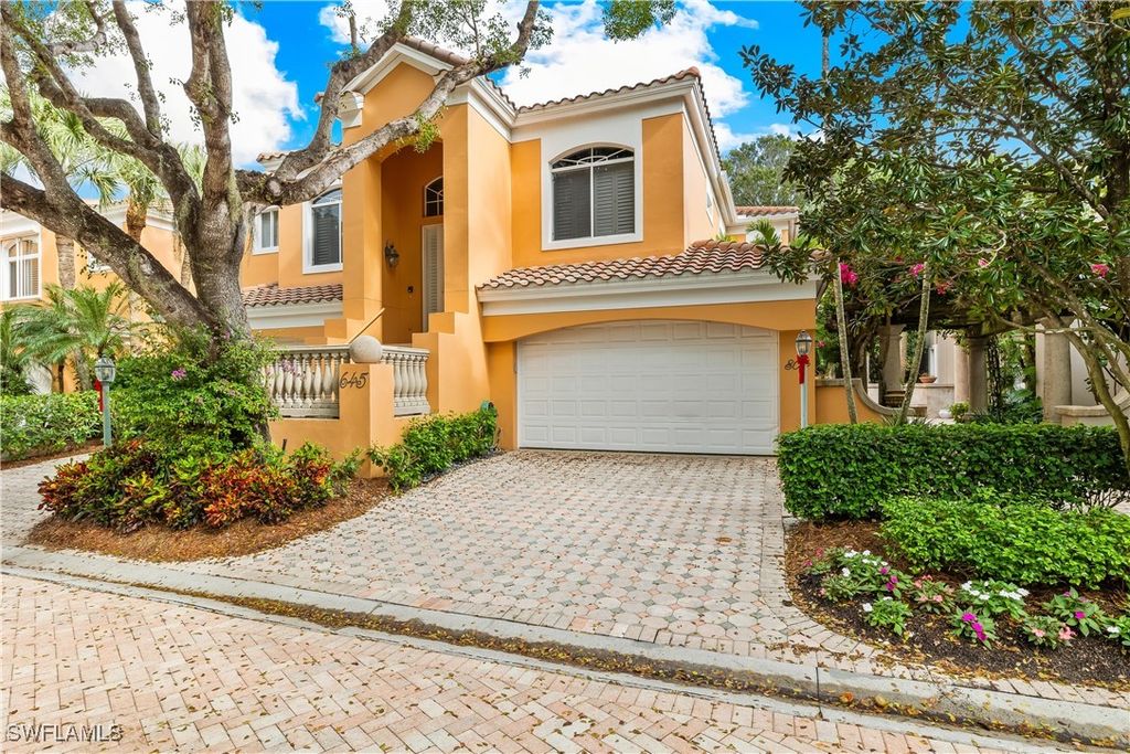 645 Via Mezner VIA 804, Naples, FL 34108