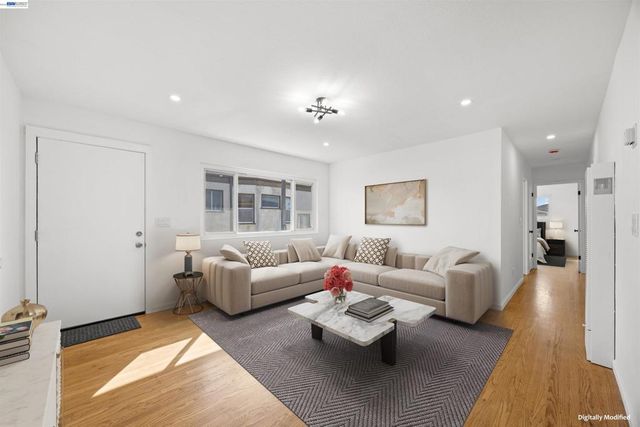 6628 Helen Ct, Oakland, CA 94608