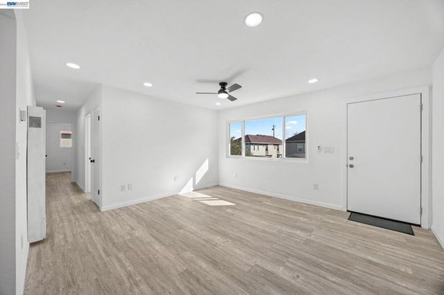 6628 Helen Ct, Oakland, CA 94608