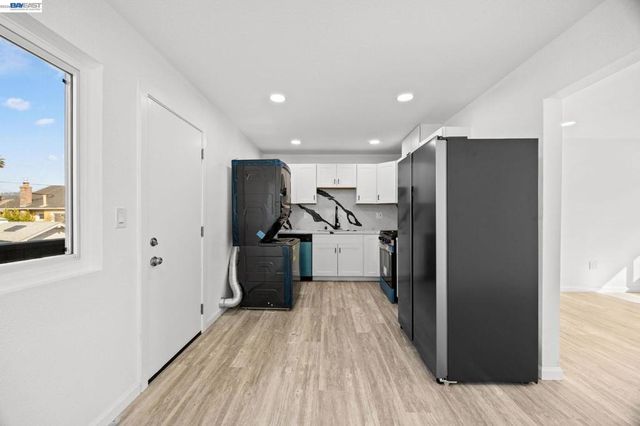 6628 Helen Ct, Oakland, CA 94608