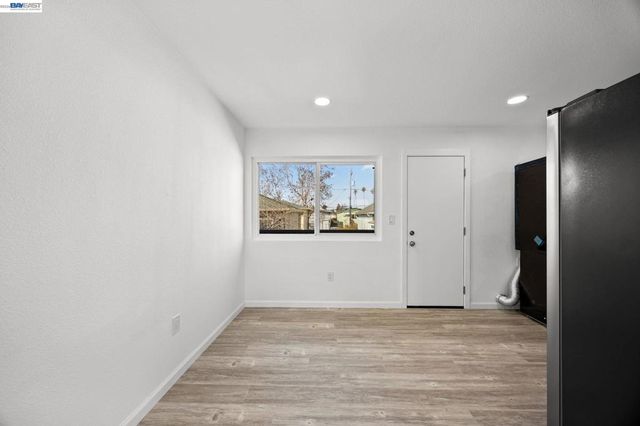 6628 Helen Ct, Oakland, CA 94608