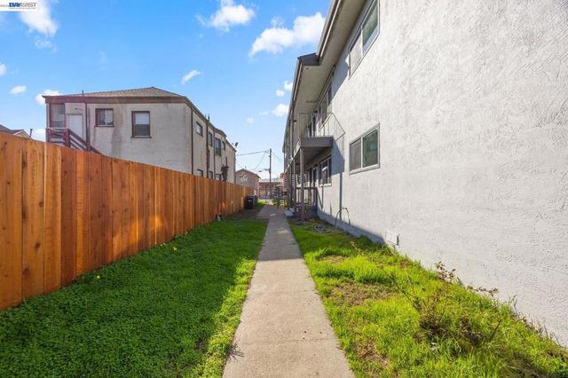 6628 Helen Ct, Oakland, CA 94608