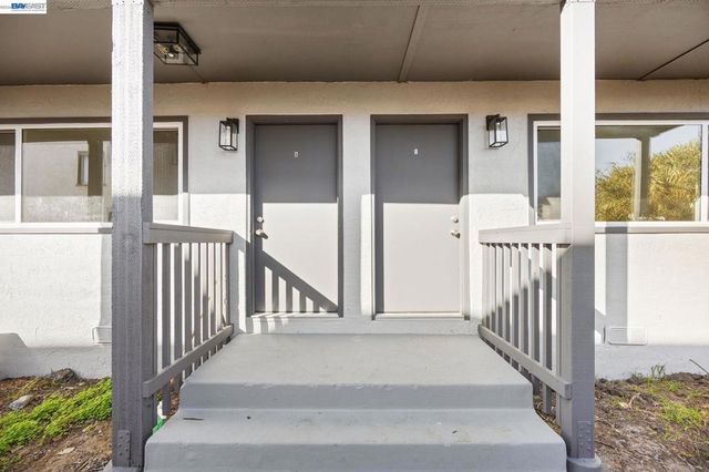 6628 Helen Ct, Oakland, CA 94608