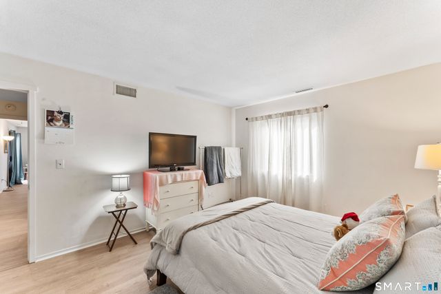 640 Heritage Village B, Southbury, CT 06488