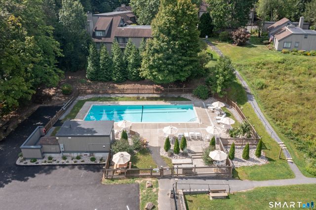 640 Heritage Village B, Southbury, CT 06488