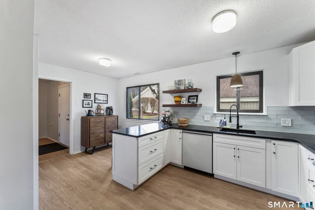 640 Heritage Village B, Southbury, CT 06488