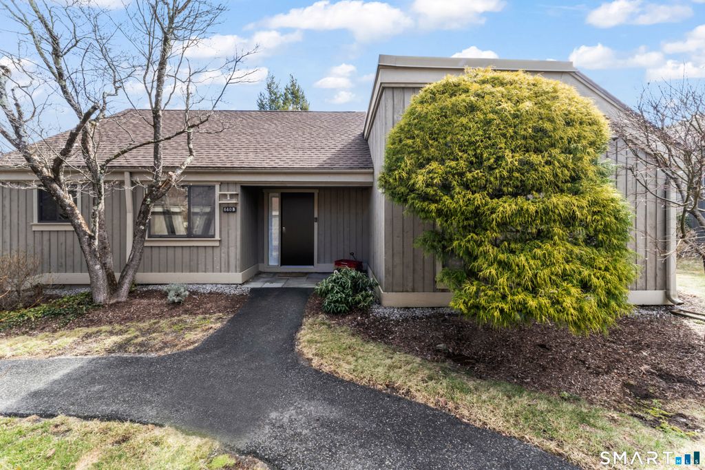 640 Heritage Village B, Southbury, CT 06488