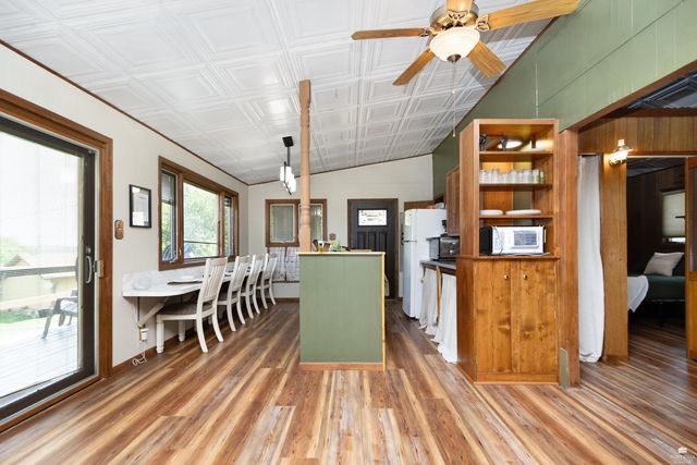 7204 Hi-View Dr Drive, Manhattan, KS 66503