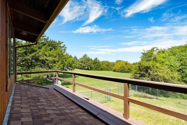 7204 Hi-View Dr Drive, Manhattan, KS 66503