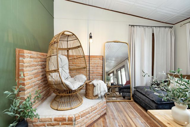 7204 Hi-View Dr Drive, Manhattan, KS 66503