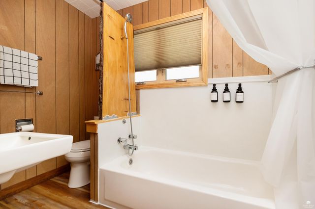 7204 Hi-View Dr Drive, Manhattan, KS 66503