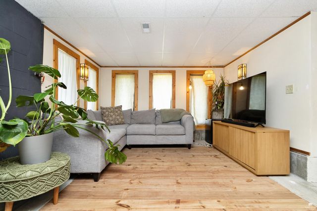 7204 Hi-View Dr Drive, Manhattan, KS 66503