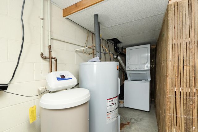 7204 Hi-View Dr Drive, Manhattan, KS 66503