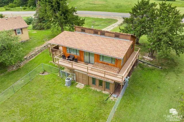 7204 Hi-View Dr Drive, Manhattan, KS 66503