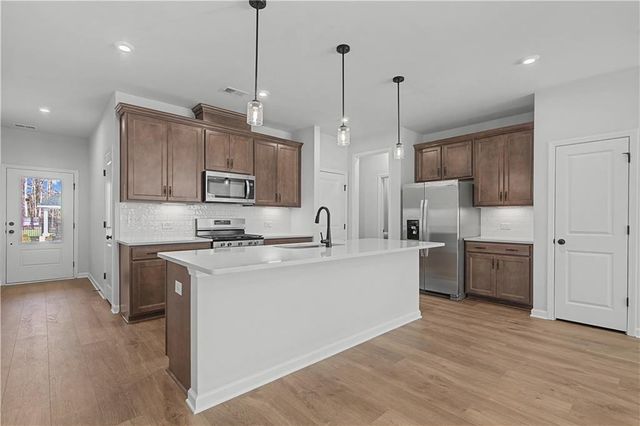 5665 Tillman Way, Powder Springs, GA 30127