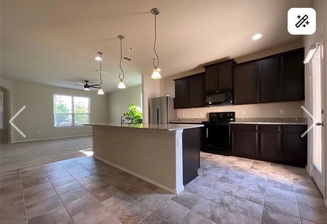 1005 Holly Anne Lane, Aubrey, TX 76227