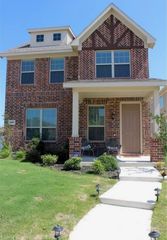 1005 Holly Anne Lane, Aubrey, TX 76227
