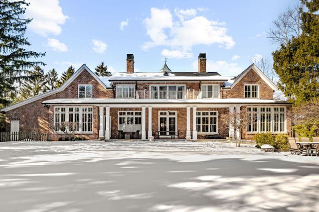 1070 Fisher Lane, Winnetka, IL 60093