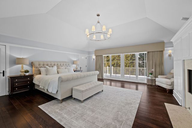 1070 Fisher Lane, Winnetka, IL 60093