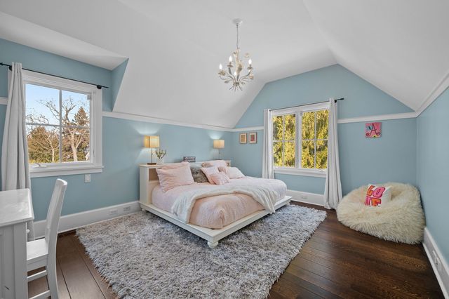 1070 Fisher Lane, Winnetka, IL 60093